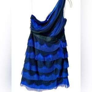 Minuet - One shoulder strap dress